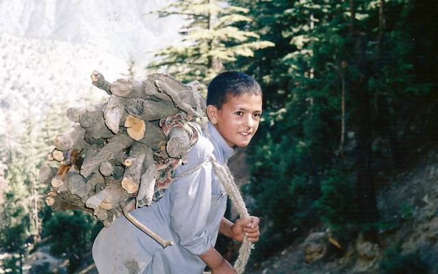 Photo by Sasha Shaikh at Nasir Bagh Afghan Refugee Camp, July 2001.